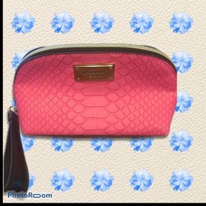 Victoria’s Secret cosmetic bag 🥀